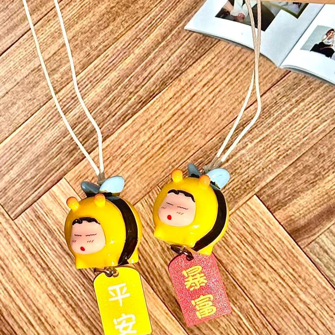 Crayon Shin-chan Bee Cosplay F - đánh giá và giá Decorative Mirror